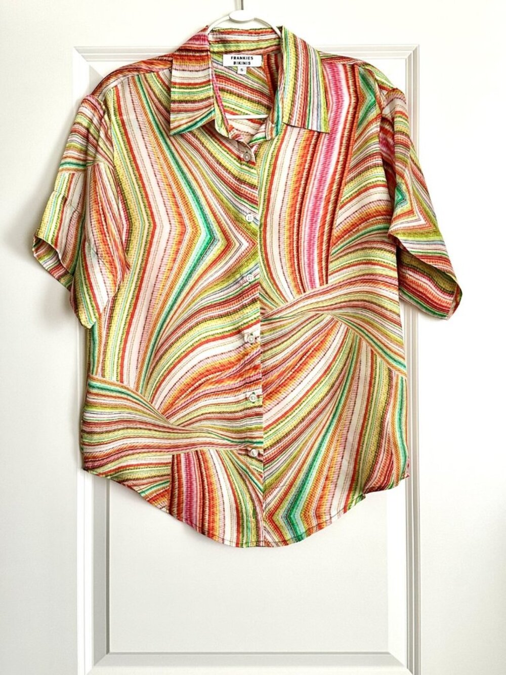 FRANKIES BIKINIS Fifi Wavy Print Short Sleeve Button Up Shirt in Multi Size S